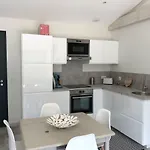 Proche Bordeaux - Parking - Piscine Апартаменты Эизин