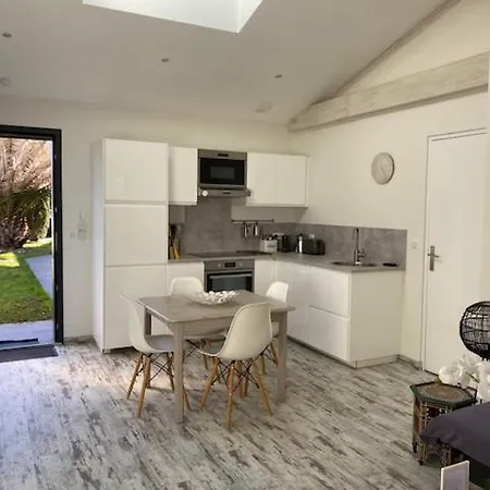 Proche Bordeaux - Parking - Piscine Apartman